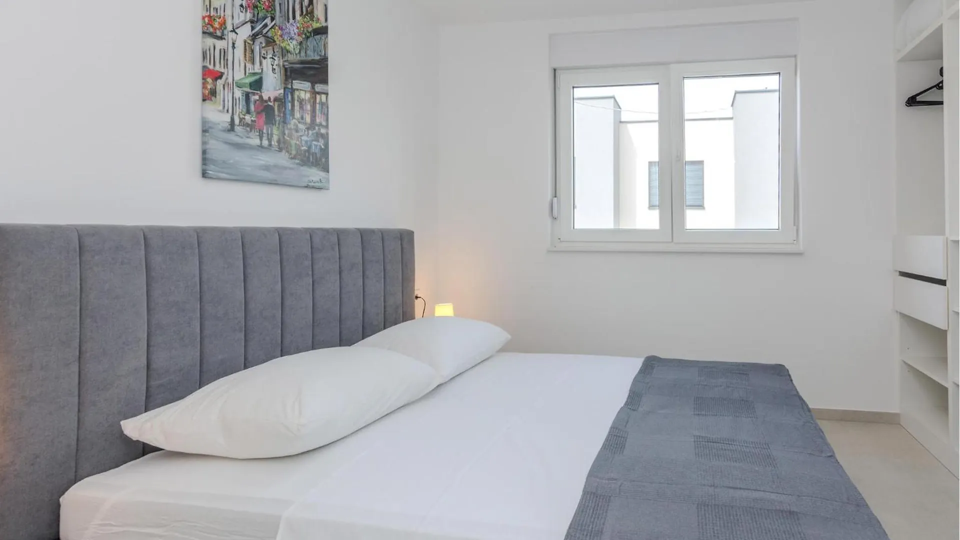 Amazing Home In Vrsi With Wifi Holiday home