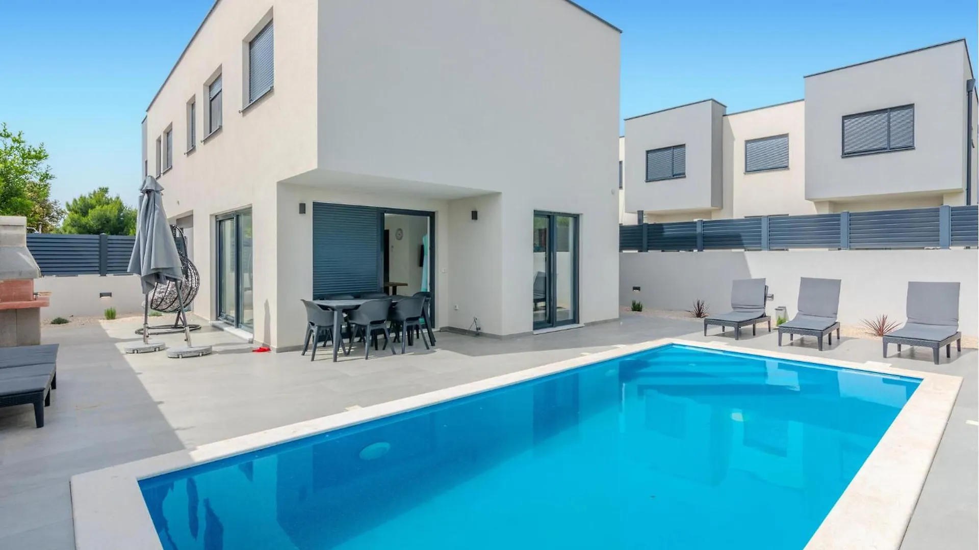 Amazing Home In Vrsi With Wifi